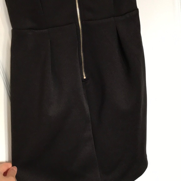 Black pleated skater dress - Picture 4 of 10